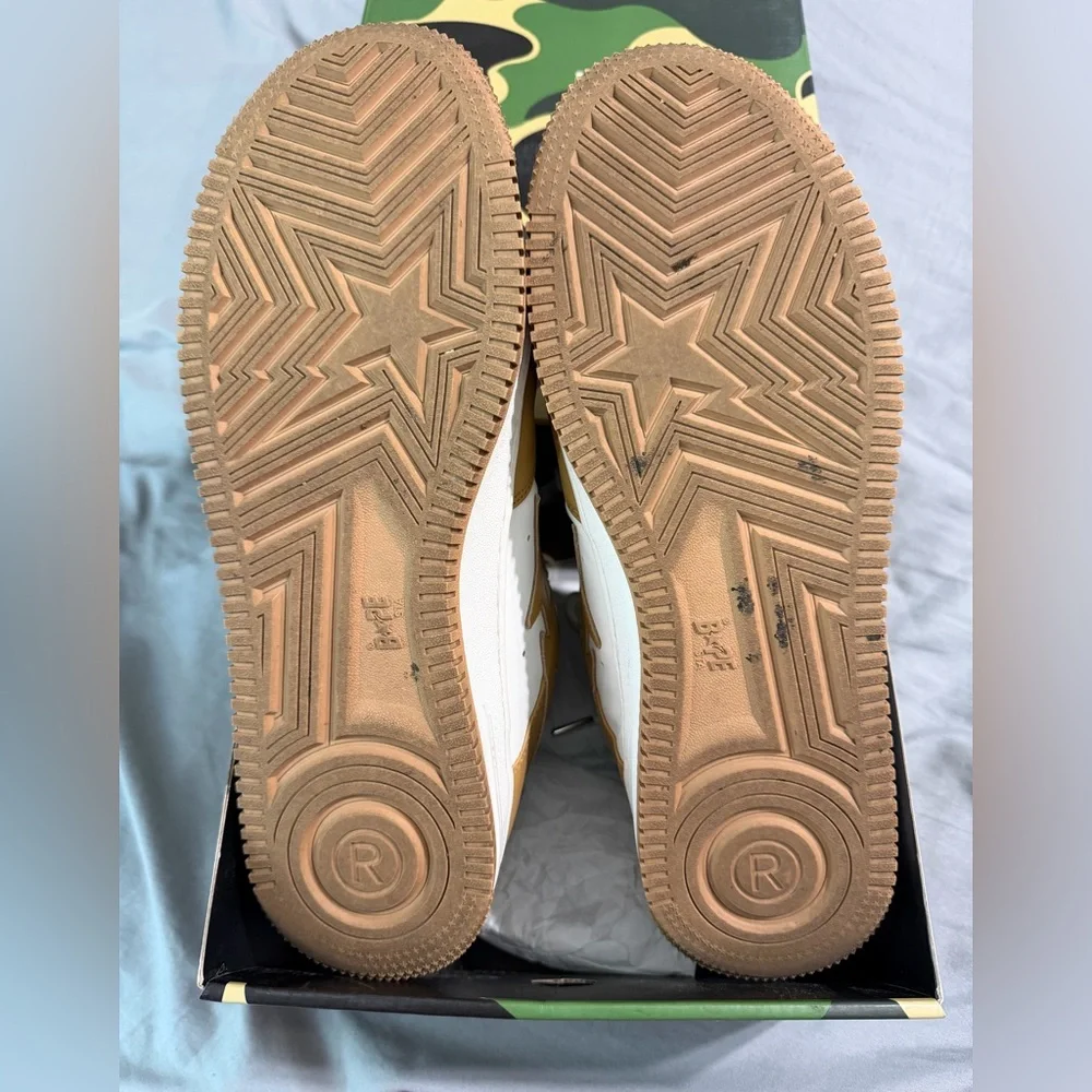 Men’s Bathing Ape ‘BAPE’ White and Beige Sneakers - Picture 6 of 9